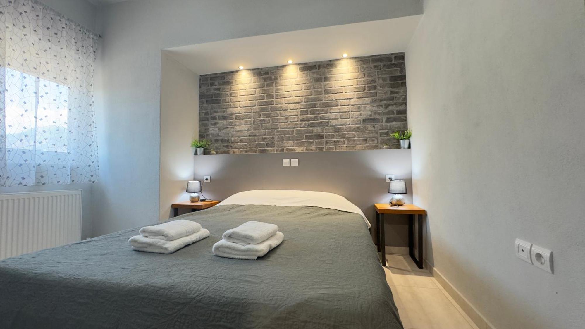 Virgin Rocks Apartments 1 Калампака Экстерьер фото